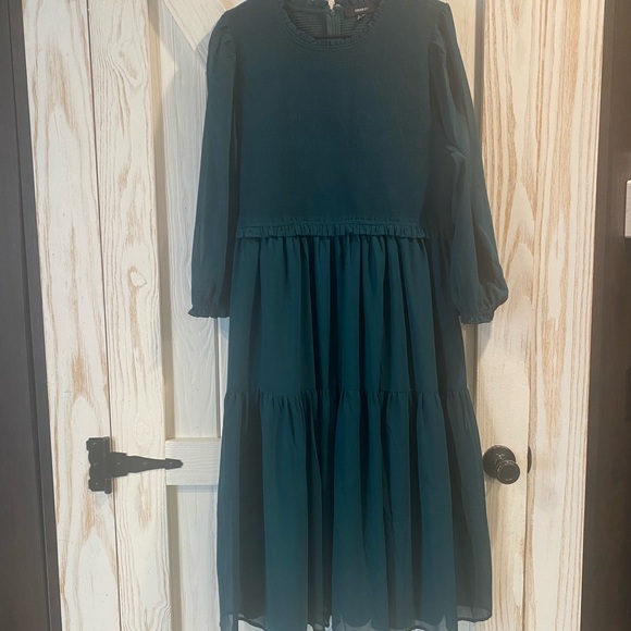 Forever 21 Emerald Green Dress - Picture 2 of 5